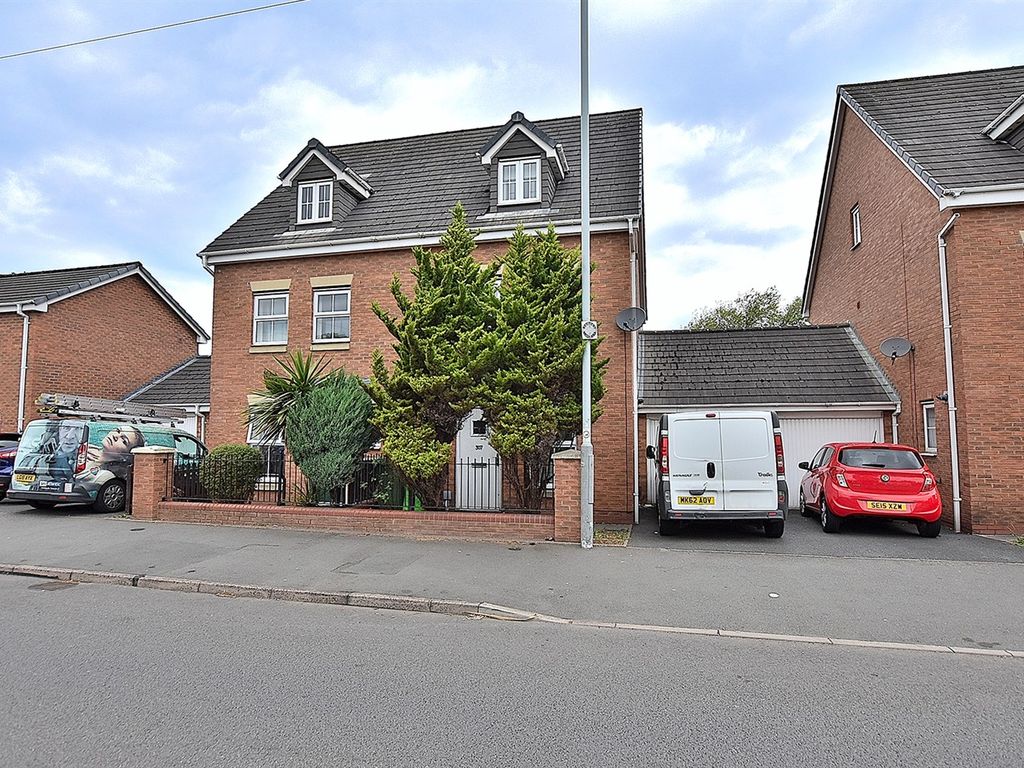 3 bed property for sale in Bushbury Lane, Bushbury, Wolverhampton WV10