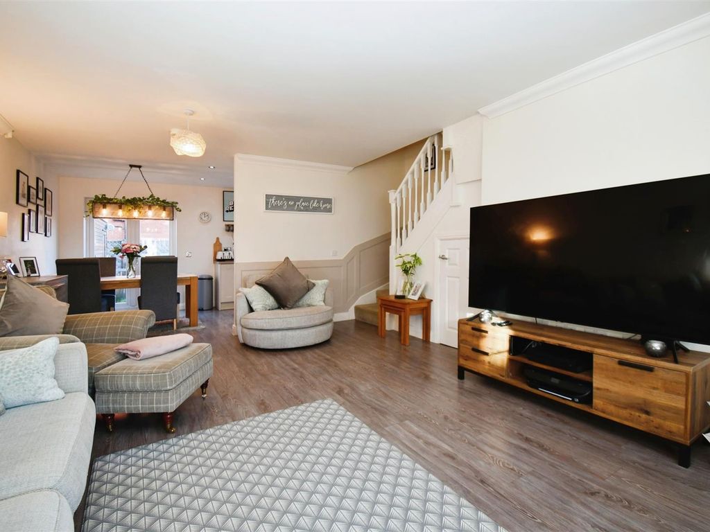 3 bed semidetached house for sale in Paddock Way, Kingswood, Hull HU7