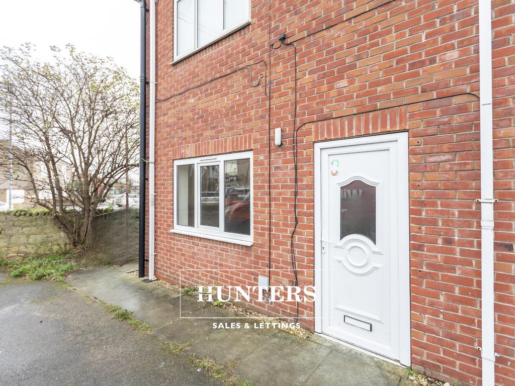 1 bed flat to rent in Weeland Road, Knottingley WF11, £525 pcm Zoopla