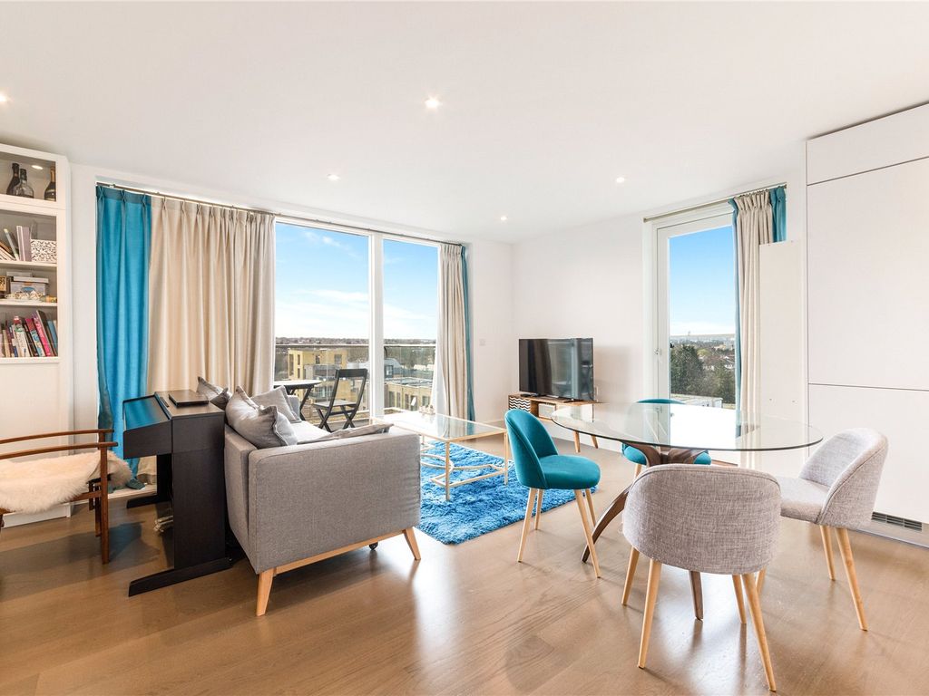 2 bed flat to rent in Merlin Court, 26 Handley Drive, London SE3, £