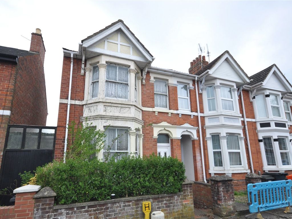 3 bed end terrace house for sale in Euclid Street, Swindon, Wiltshire