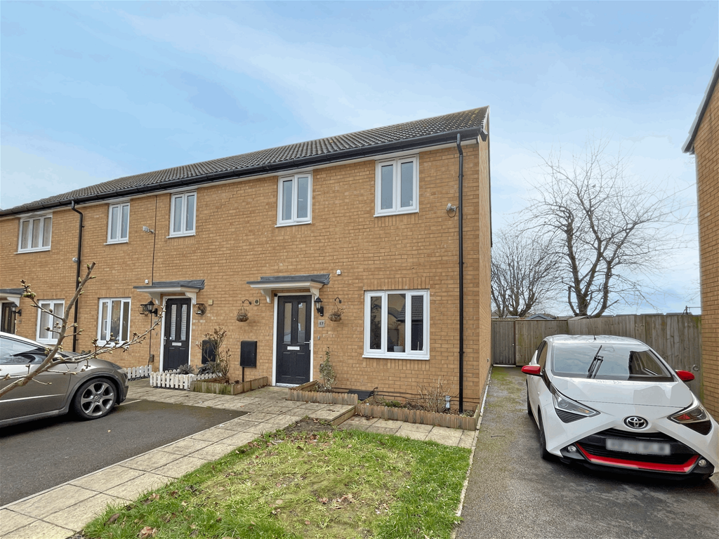 3 bed end terrace house for sale in Fen Reach, Dunton, Biggleswade SG18