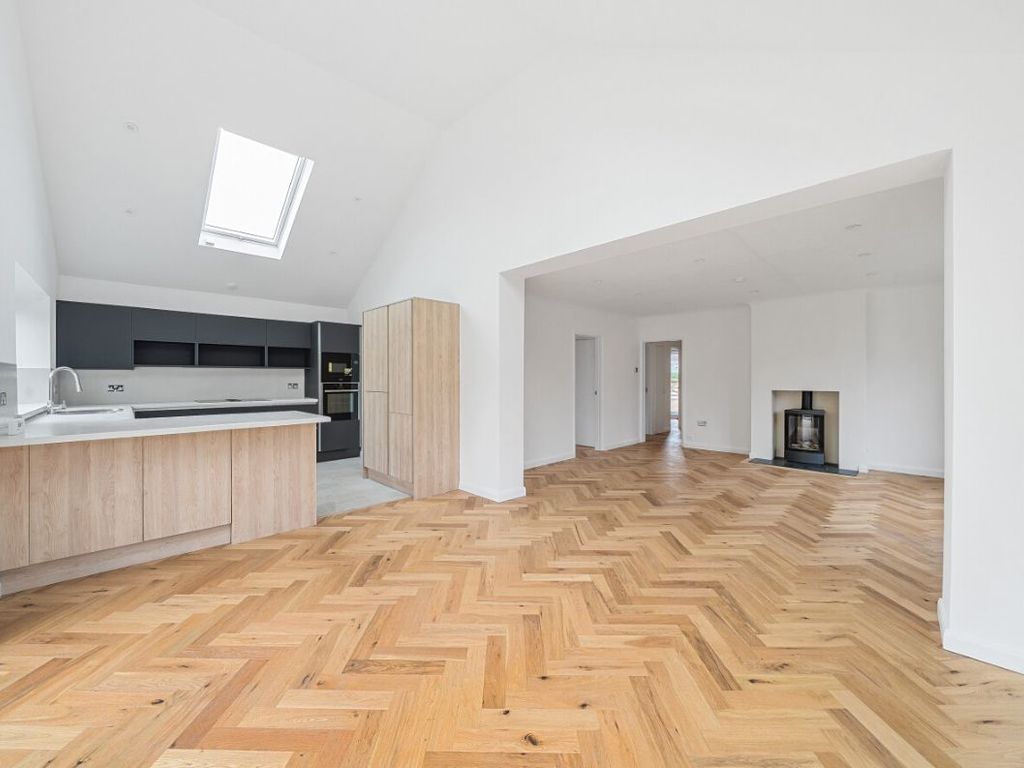 3 bed detached bungalow for sale in Chantry Avenue, Kempston, Bedford