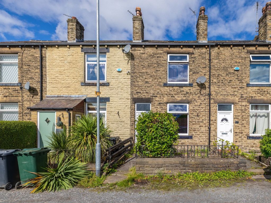 2 bed terraced house for sale in Albert Terrace, Oakenshaw, Bradford