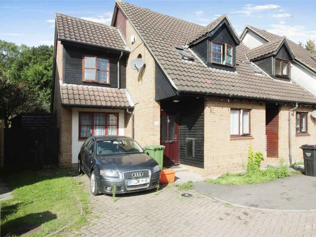 3 bed semidetached house to rent in Acorn Place, Langdon Hills