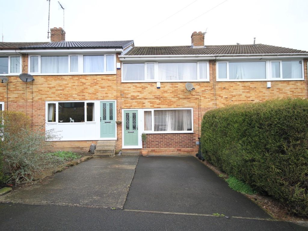 3 bed town house for sale in Fourlands Gardens, Idle, Bradford BD10
