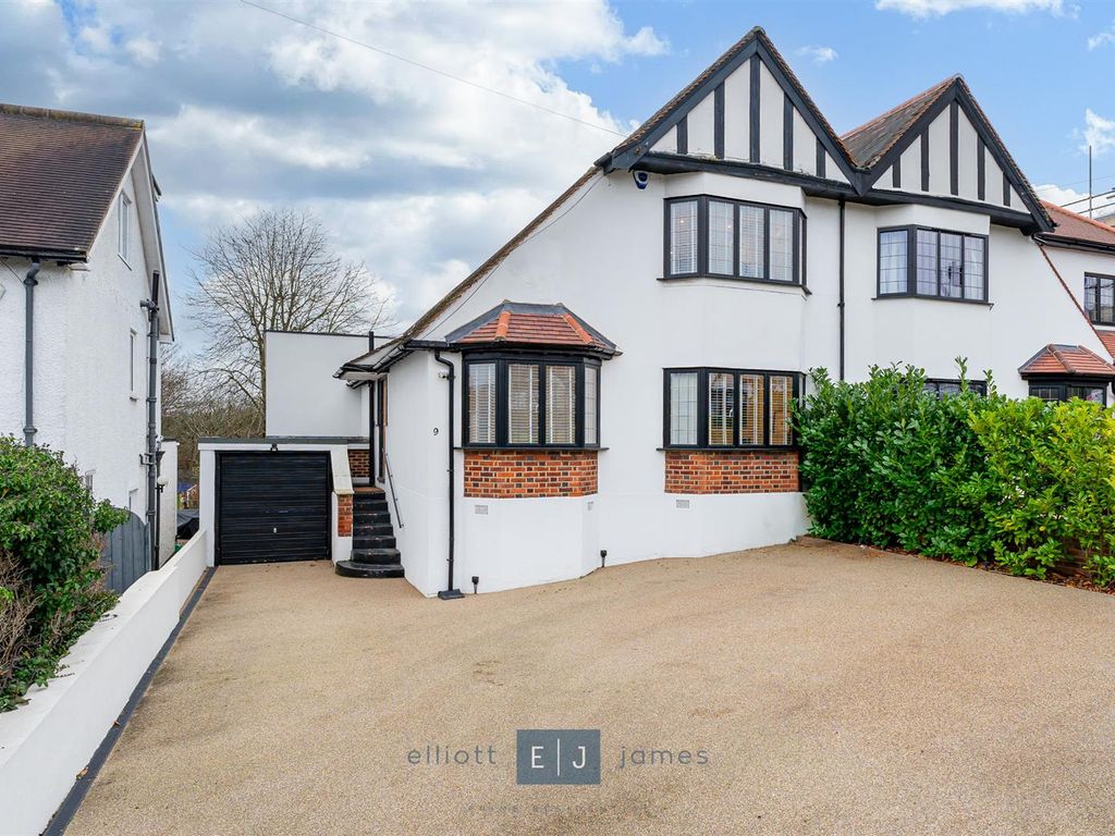 2 bed semidetached house for sale in Stradbroke Grove, Buckhurst Hill
