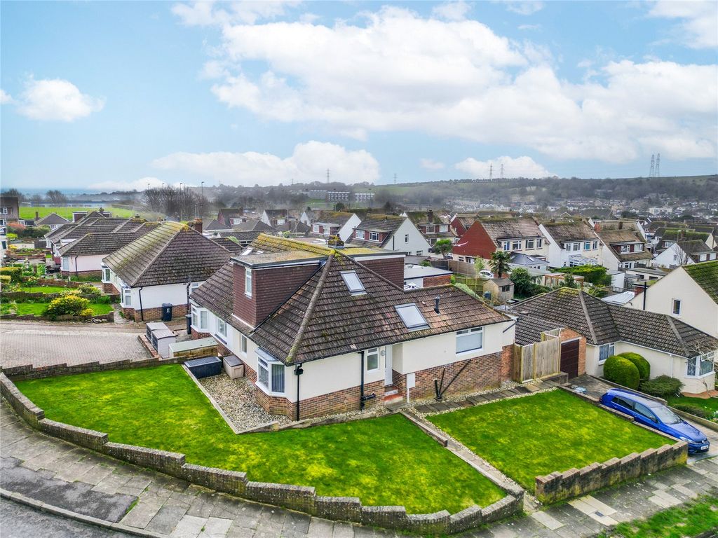 2 bed bungalow for sale in Graham Crescent, Portslade, Brighton, East