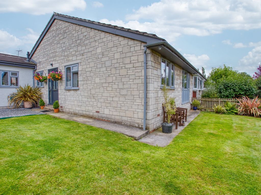 3 bed semidetached bungalow for sale in Well, Draycott
