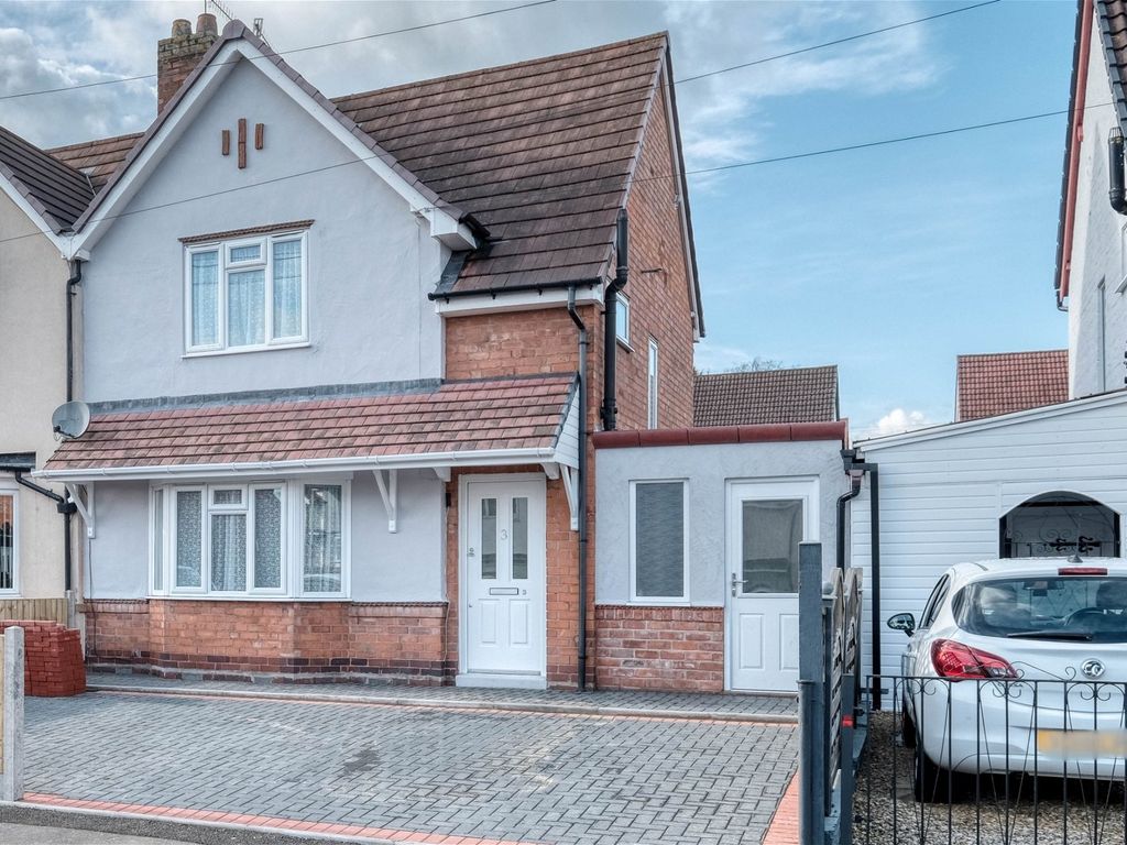 3 bed semidetached house for sale in Perryfields Crescent, Bromsgrove