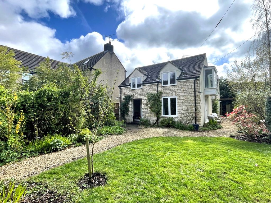 5 bed detached house for sale in Valley Road, WottonUnderEdge, Wotton