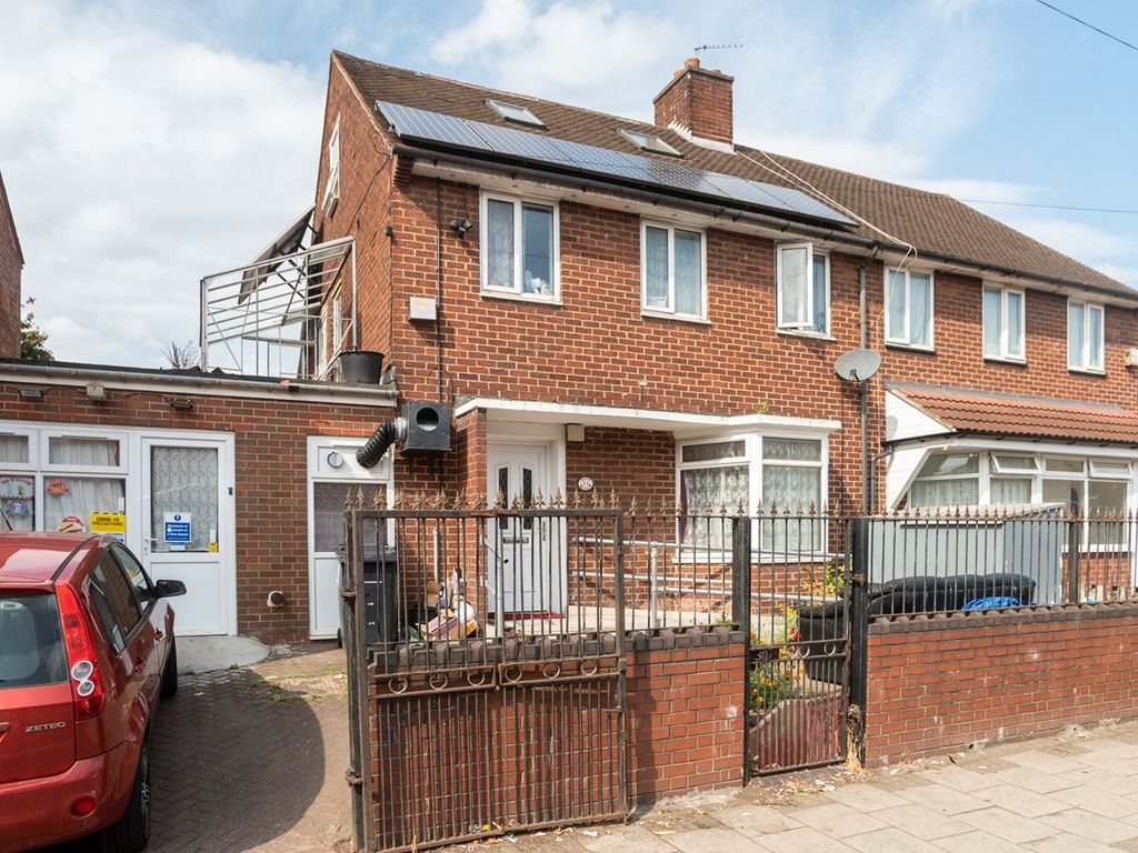 6 bed semidetached house for sale in Queens Head Road, Birmingham B21