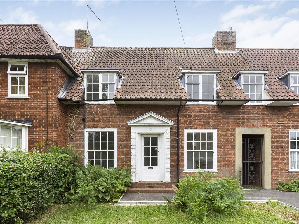 3 bed terraced house for sale in Cole Green Lane, Welwyn Garden City