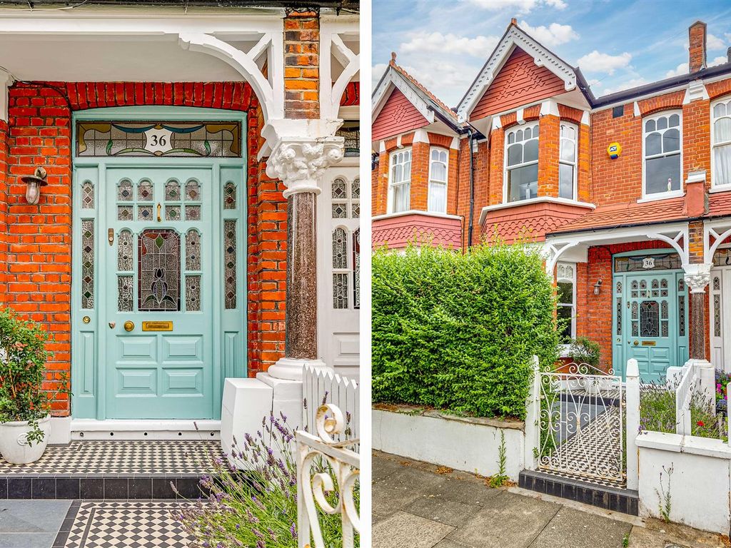 4 bed property for sale in Normanton Avenue, London SW19, £1,200,000