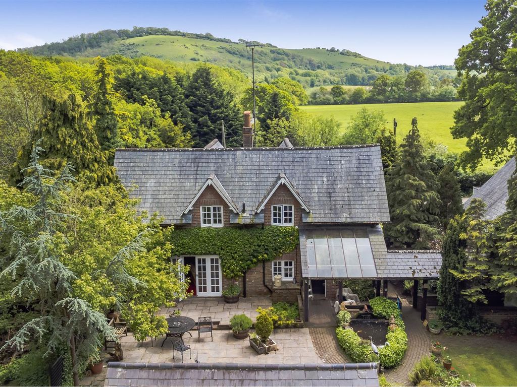 4 bed detached house for sale in Henfield Road, Poynings, Brighton BN45