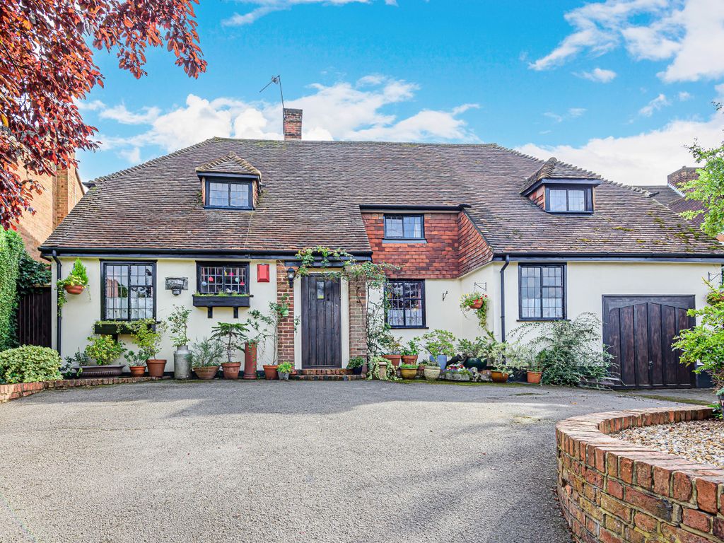 6 bed detached house for sale in Ickenham Road, Ruislip, London HA4