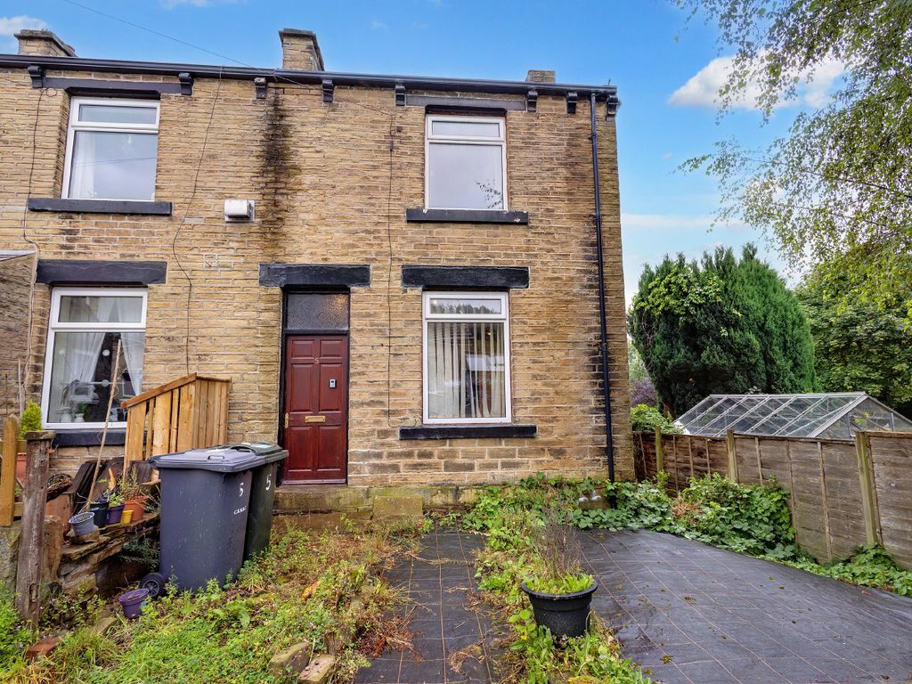 2 bed end terrace house for sale in New Cross Street, Oakenshaw