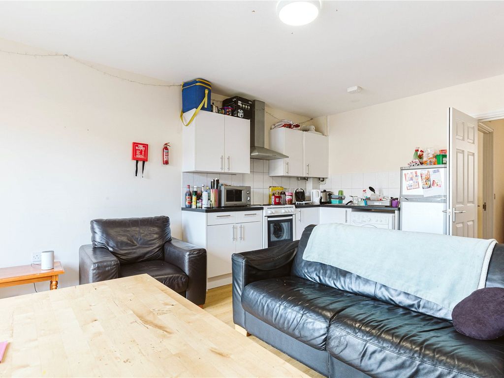 4 bed end terrace house to rent in Toronto Road, Horfield, Bristol BS7