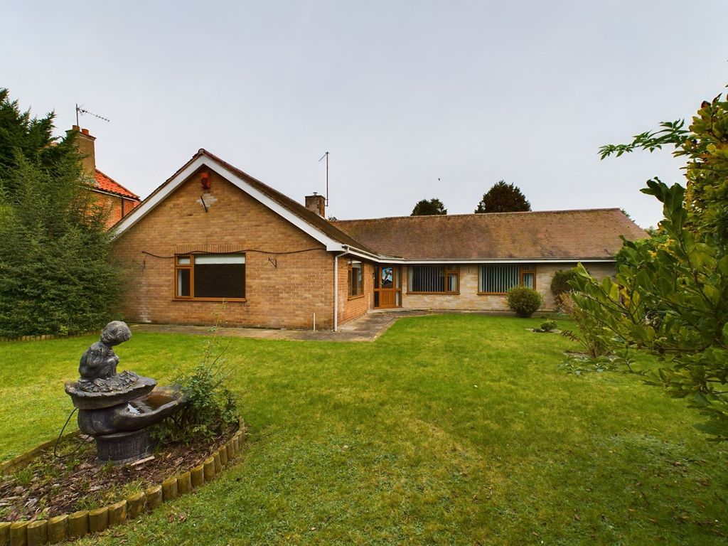 3 bed detached bungalow for sale in Oxborough Road, Stoke Ferry, King's