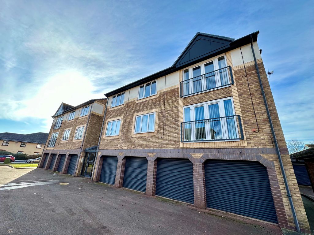 2 bed flat to rent in Manor Park Court, Uttoxeter New Road, Derby DE22