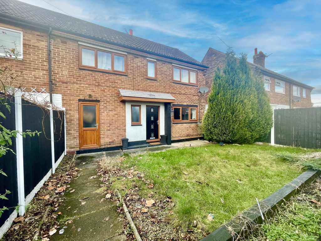 3 bed terraced house for sale in Larches Avenue, Preston PR2 Zoopla