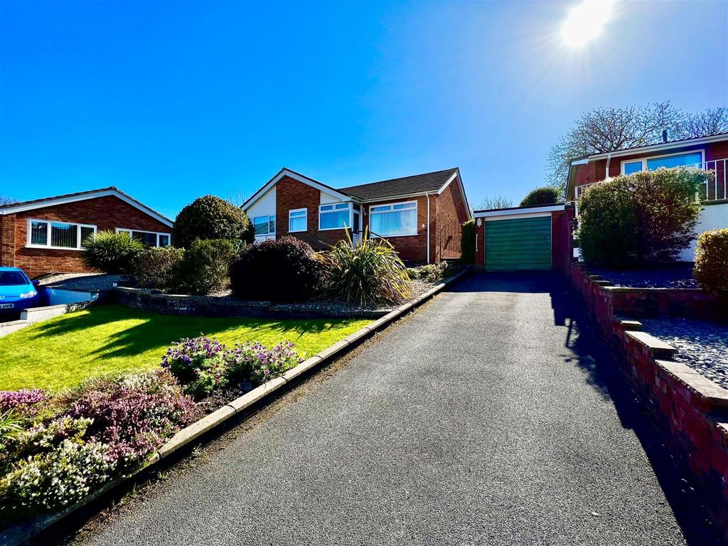 3 bed detached bungalow for sale in Penrice Close, WestonSuperMare