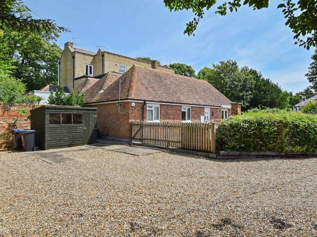 2 bed semidetached bungalow for sale in Sarre Court, Sarre