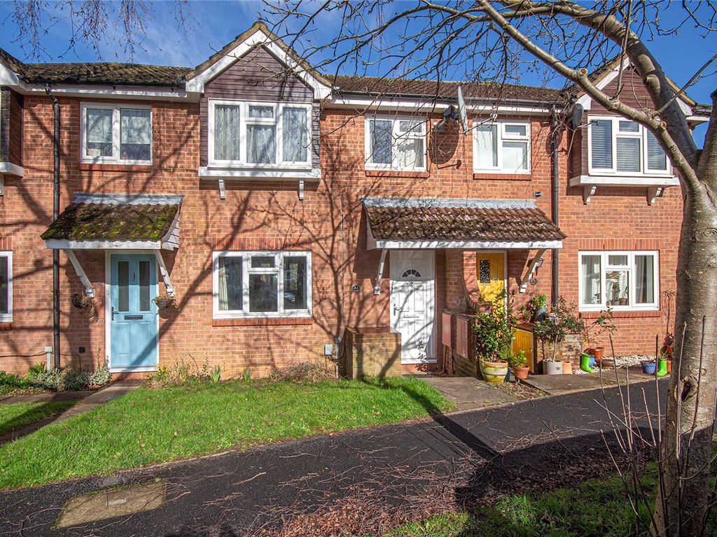 3 bed terraced house for sale in Harwood Close, Welwyn Garden City