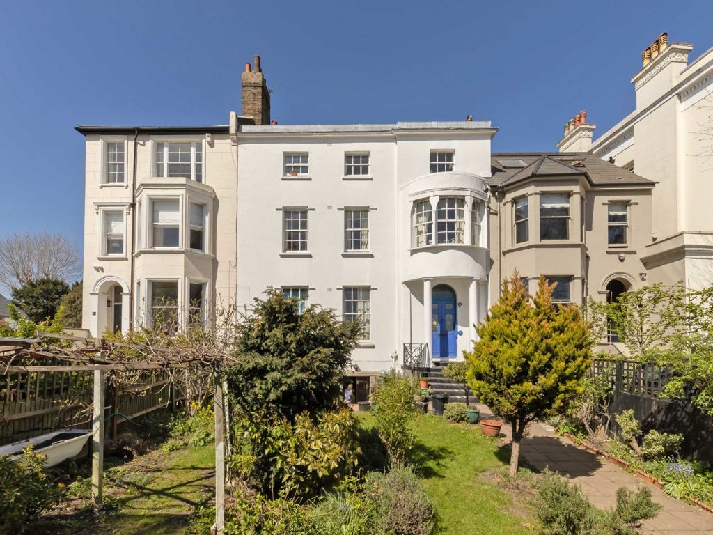 16 bed property for sale in Clapham Common North Side, London SW4, £