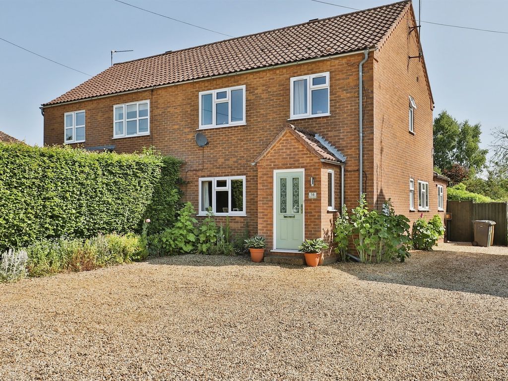 3 bed semidetached house for sale in Eye Lane, East Rudham, King's
