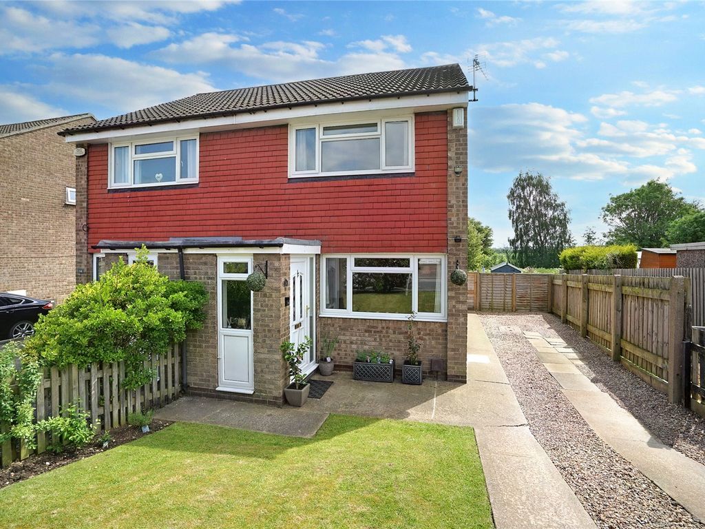 2 bed semidetached house for sale in Haighside Way, Rothwell, Leeds