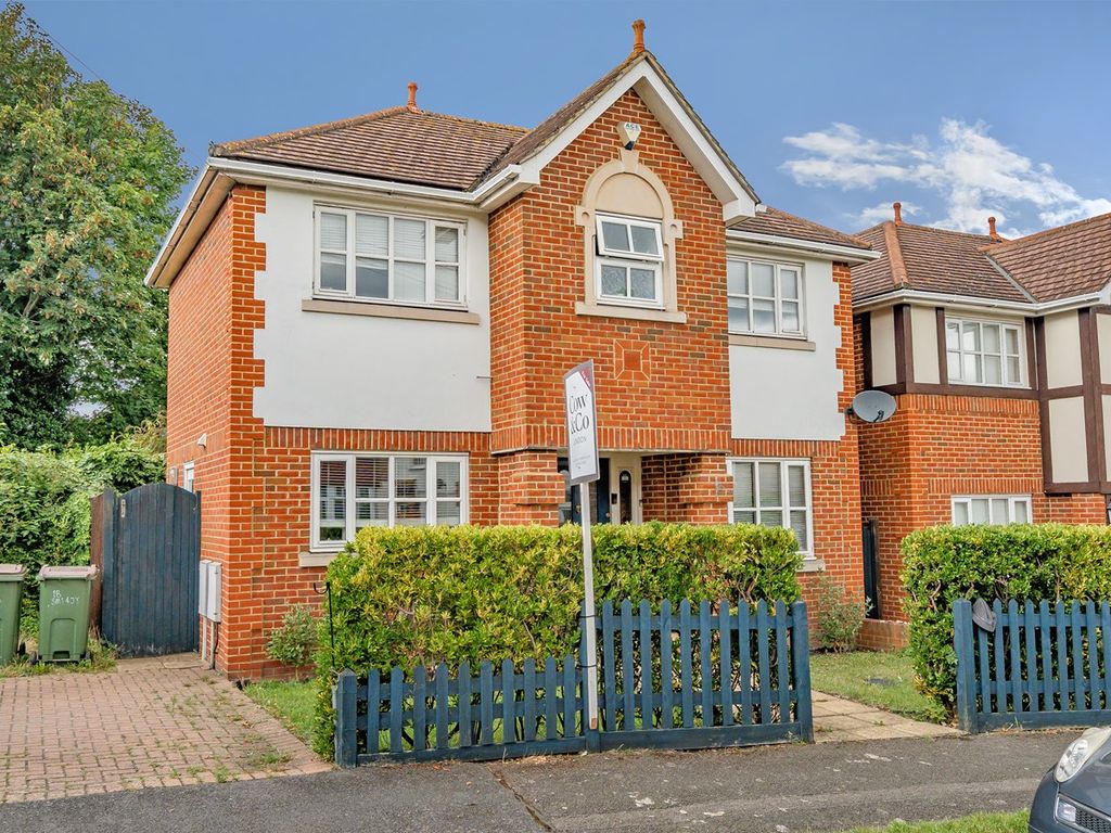 4 bed detached house for sale in Highfield Road, Sutton SM1, £925,000