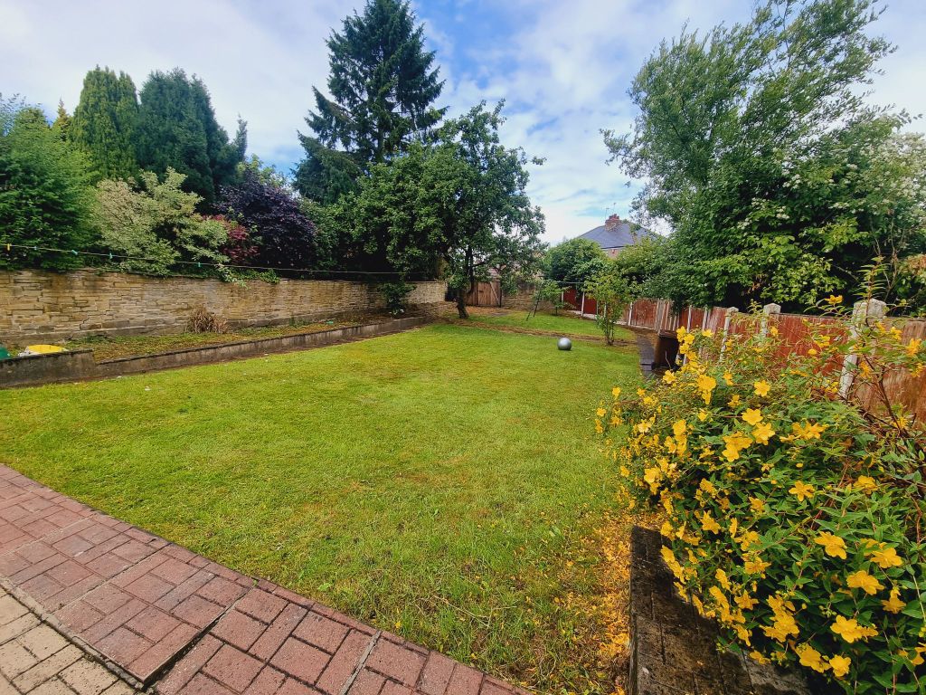 Land for sale in Haworth Road, Bradford BD9, £150,000 Zoopla