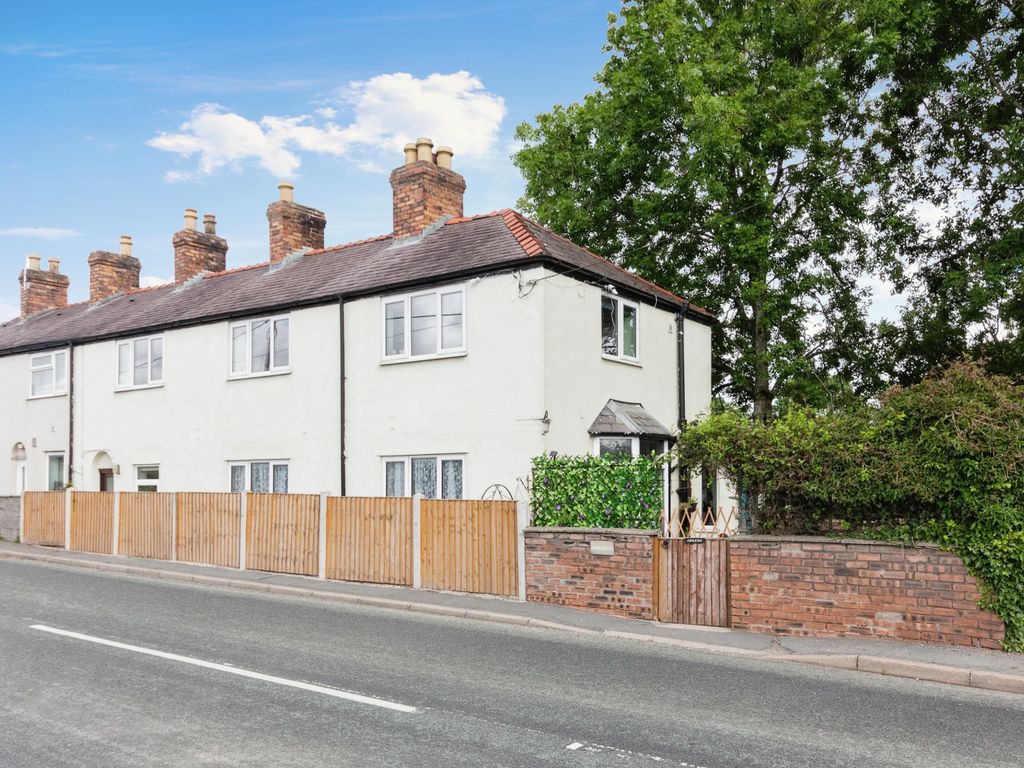 3 bed semidetached house for sale in Ffordd Corwen, Treuddyn, Mold