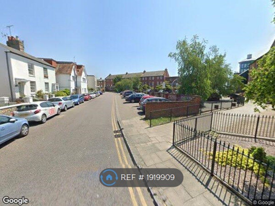 Room to rent in River Road, Littlehampton BN17, £520 pcm Zoopla