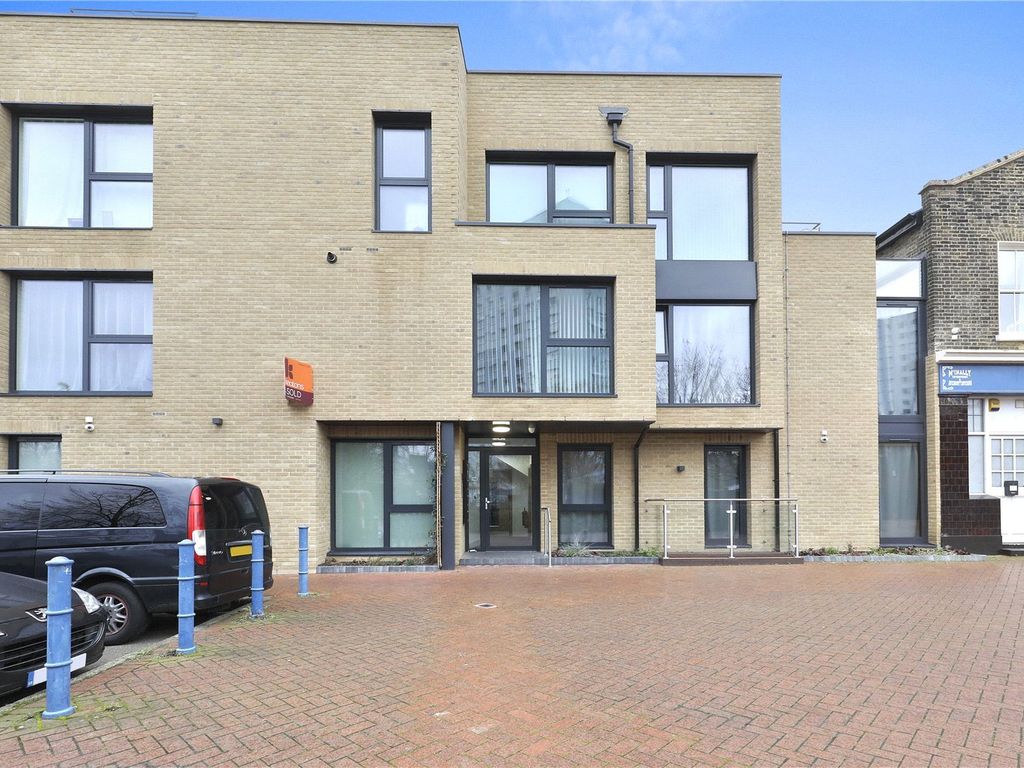 1 bed flat for sale in Clyde Street, Deptford, London SE8, £375,000