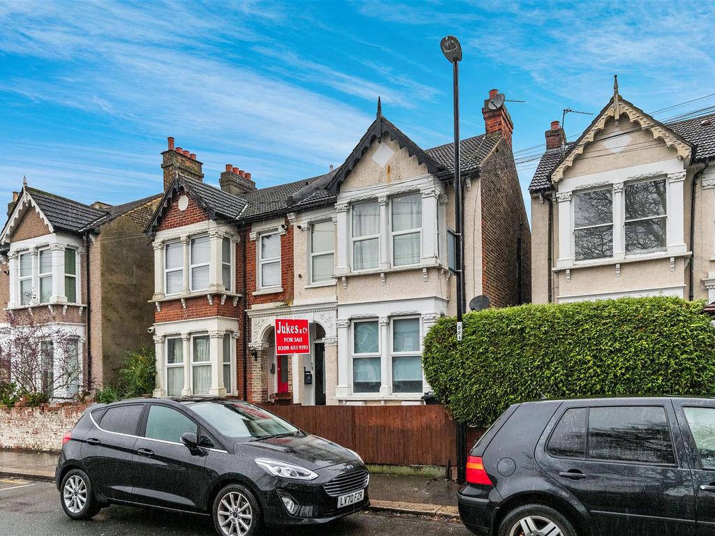 1 bed flat for sale in Woodside Green, Woodside, Croydon SE25, £235,000 Zoopla