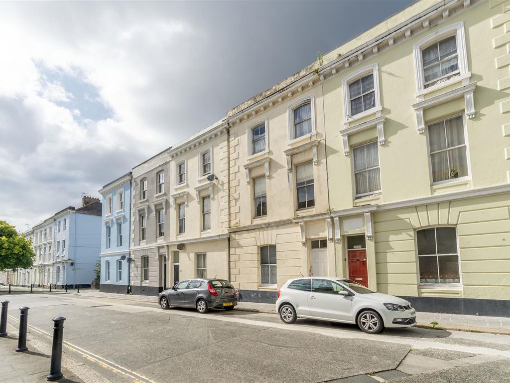 1 bed flat to rent in Wyndham Street West, Stonehouse, Plymouth PL1, £