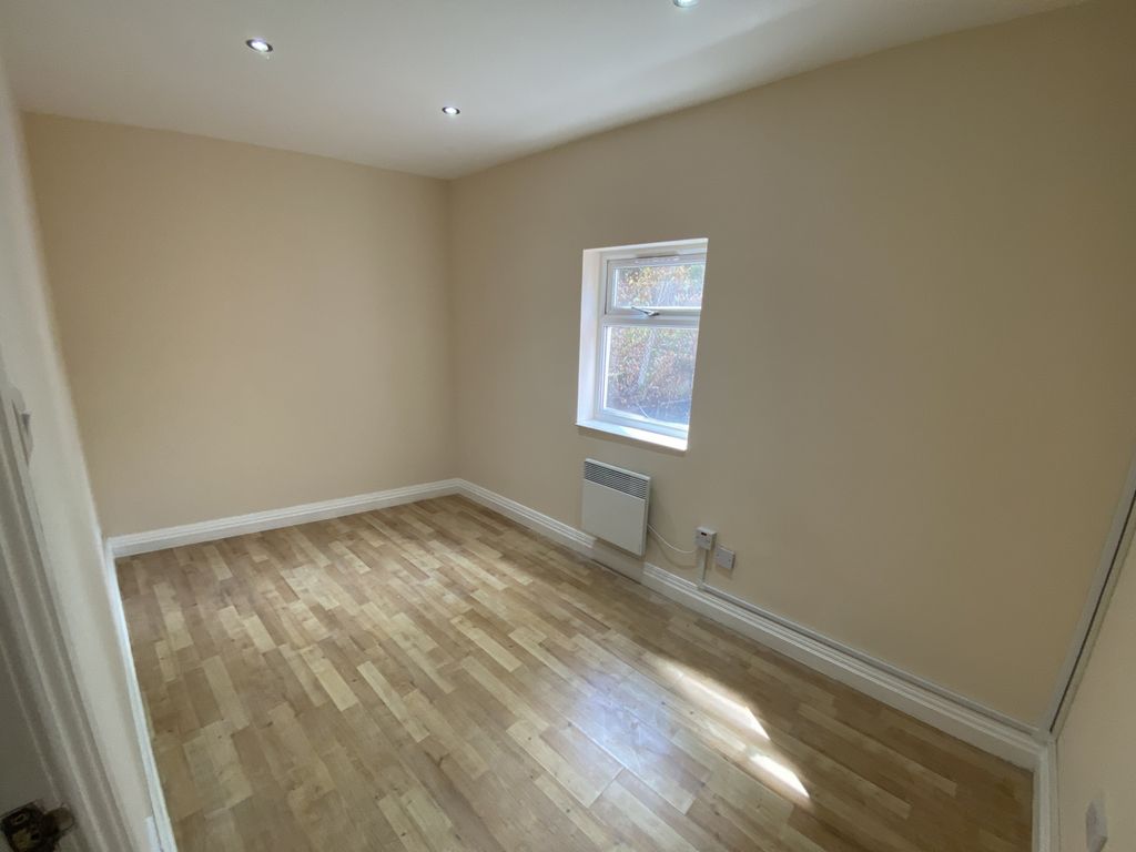 2 bed flat to rent in Brockley Cross, London SE4 Zoopla