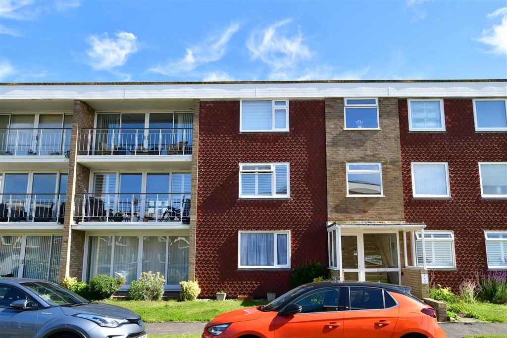 3 bed flat for sale in Chanctonbury Road, Rustington, West Sussex BN16