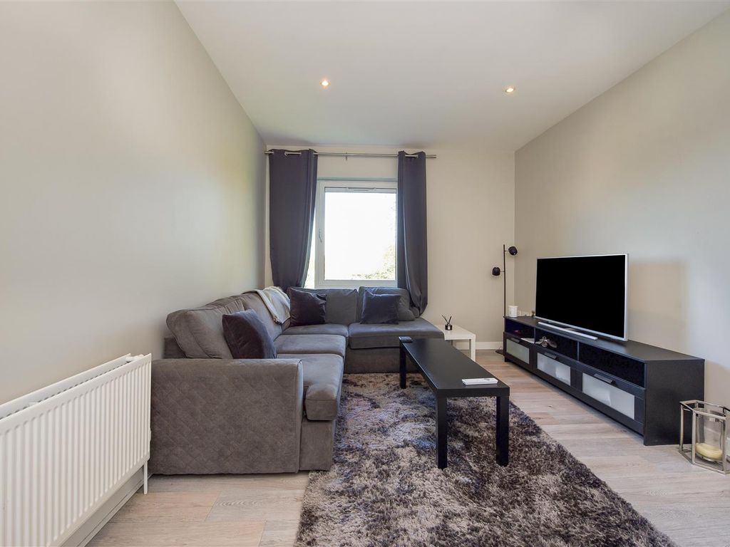 Union Lane, Isleworth TW7  