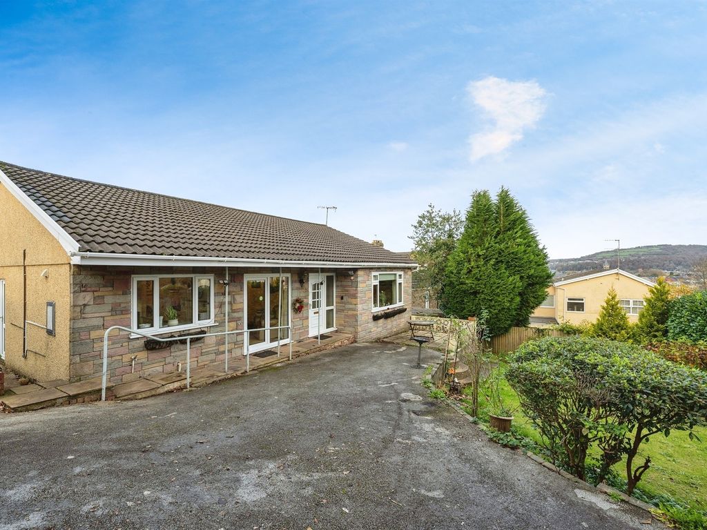 3 bed detached bungalow for sale in Hillside, Cimla, Neath SA11, £