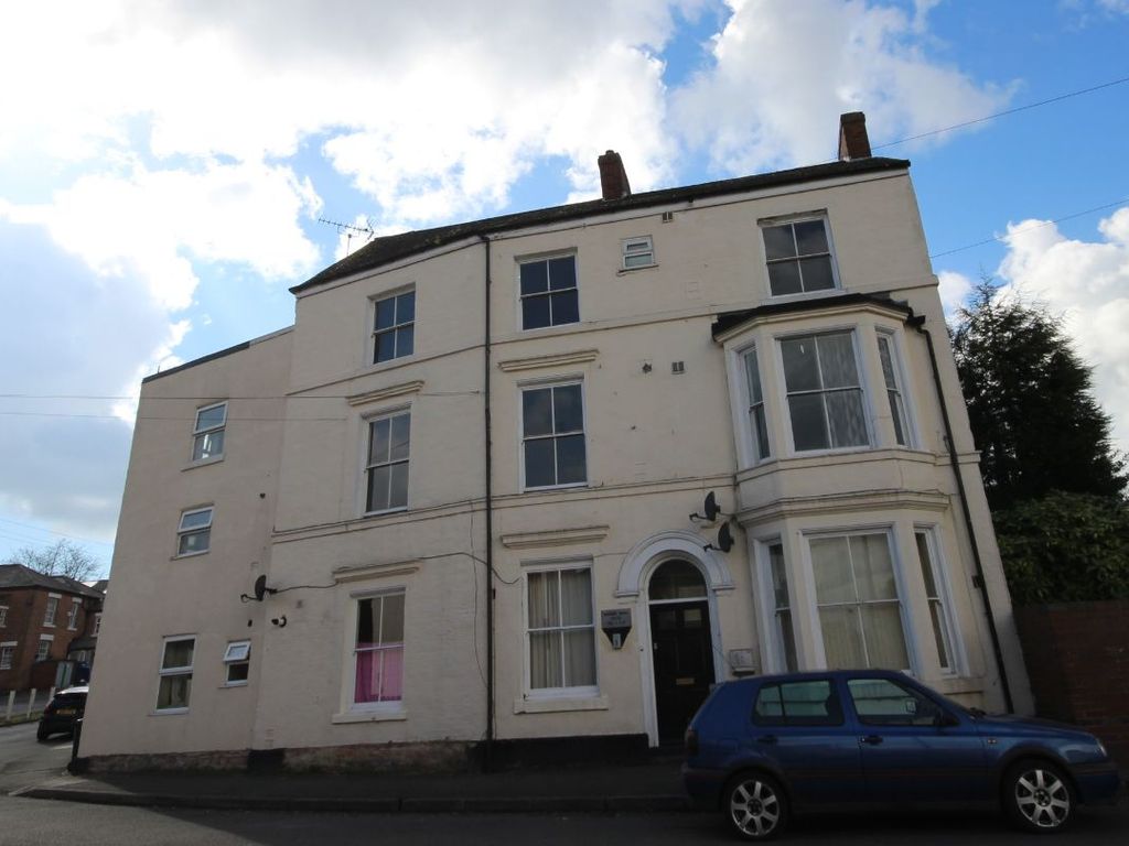 2 bed flat to rent in Rockmay House, Market Place, Riddings, Alfreton