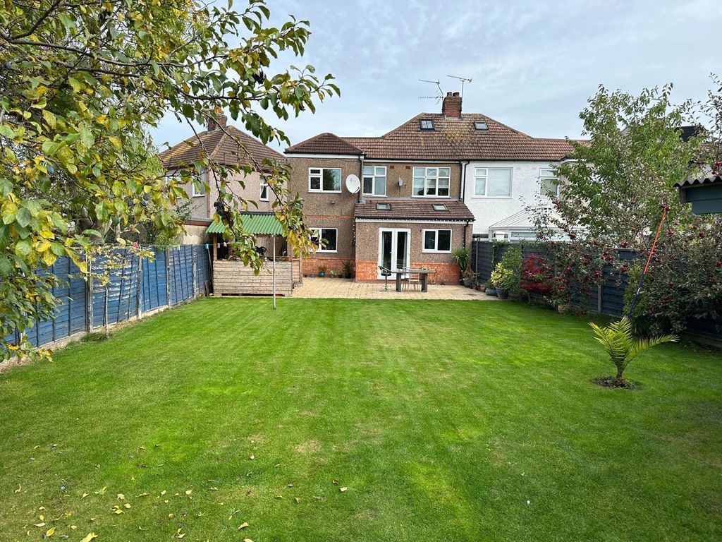 3 bed semidetached house for sale in Brookdale Road, Nuneaton CV10