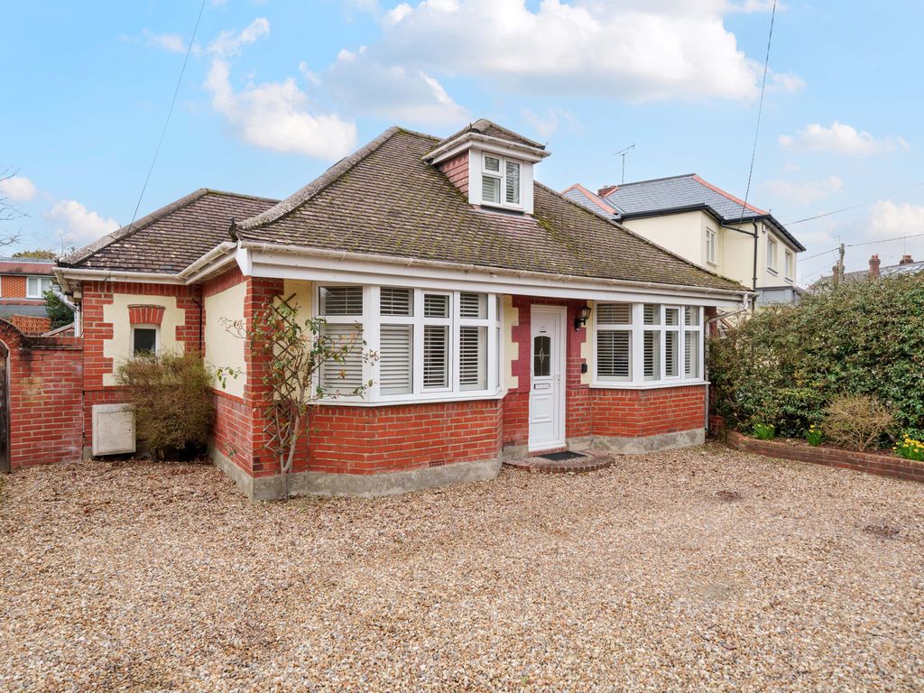 2 bed detached bungalow for sale in Finches Lane, Twyford, Winchester