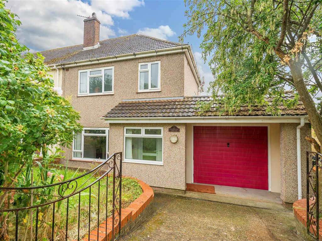 3 bed end terrace house for sale in Chamberlain Avenue, Maidstone ME16
