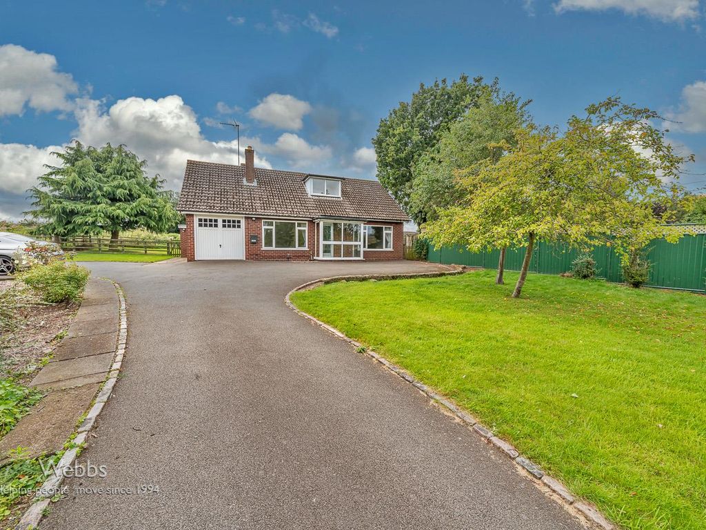 3 bed detached bungalow for sale in Rugeley Road, Armitage, Rugeley
