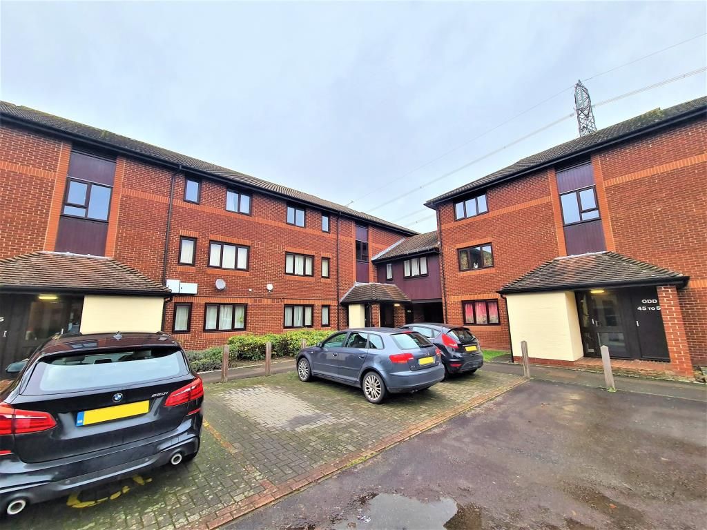 2 bed flat to rent in Didcot, Oxfordshire OX11, £1,100 pcm Zoopla