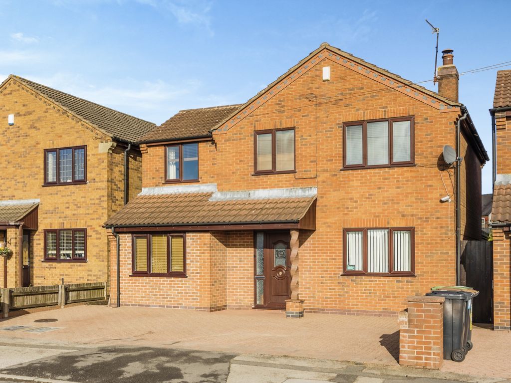 5 bed detached house for sale in Moor Road, Brinsley, Nottingham NG16