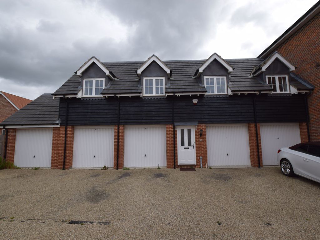 2 bed flat to rent in Vanguard Chase, Norwich NR5, £900 pcm Zoopla